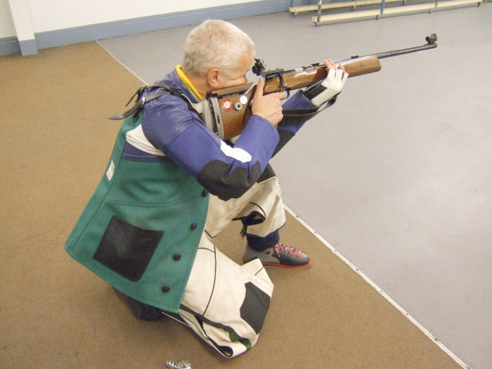 Shooting .22 rifle in the kneeling position